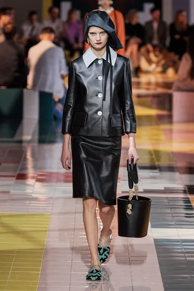 Look 24